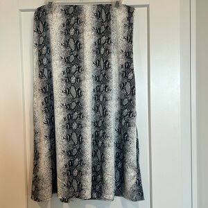 WDNY elastic skirt size Large